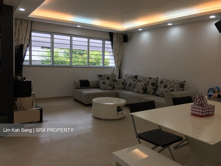 Yishun Street 61 thumbnail photo